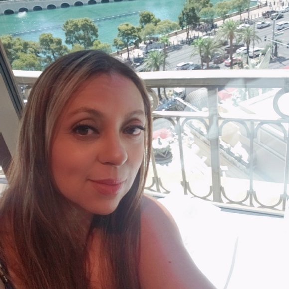 Meet your Posher, Nora 😊 - Picture 2 of 4